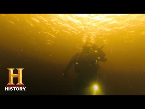 SHOCKING LOCH NESS ENCOUNTER | In Search Of (Season 2) | History